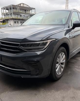 Volkswagen Tiguan 2.0 TDI 150 CV SCR DSG Elegance