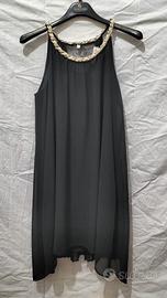 Abito Nero  Elegante con Scollo Gioiello e Pizzo