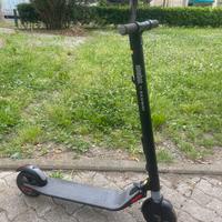 Monopattino elettrico segway