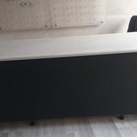 scrivania rivestita di pelle con marmo