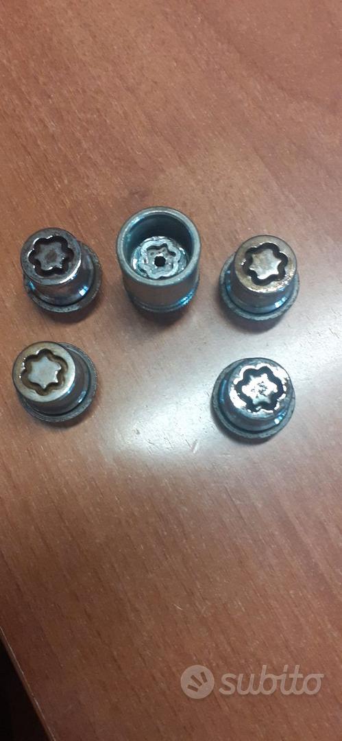 Bulloni Antifurto Farad Per Cerchi Auto Fiat Panda Dal 2012 - Kit Con 4 Bulloni E 2 Chiavi - Foto 4