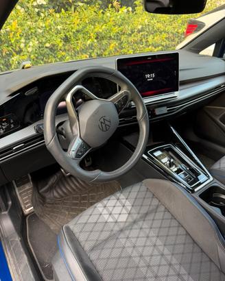 Golf 8 1/2