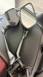 Specchietti originali tmax 560 anno 2026