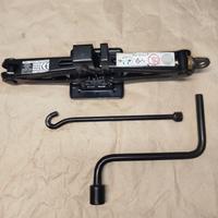 cric sollevamento auto 