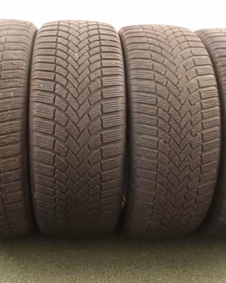 Gomme Bridgestone Blizzak 235 50 19 inverno