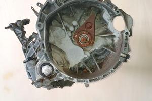 Cambio Nissan Primera 2.2 D 6M anno 2002/4