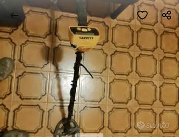 metal detector 