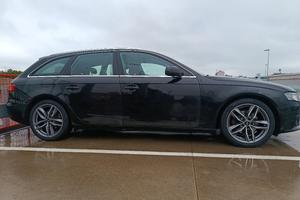 Audi A4 Avant 2.0 TDI 143 CV 
