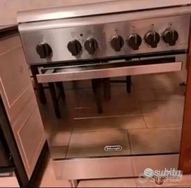 Cucina a gas con forno elettrico DeLonghi 