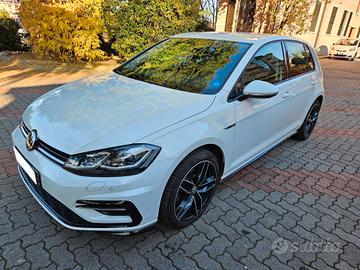 Volkswagen Golf 1.5 TSI DSG 5p. R-LINE