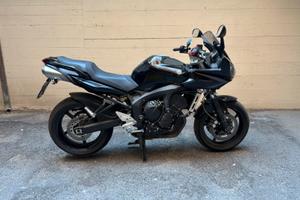 Yamaha Fazer 600 S2 colore nero 30.000km