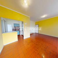 TRILOCALE DI AMPIA METRATURA CON POSTO AUTO E CANT