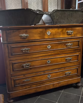 Cassettiera d'epoca in legno massello