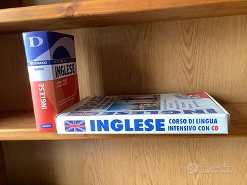 Materiale per lo studio della lingua inglese.
