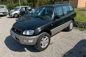 Toyota RAV 4 2.0i GPL + GANCIO TRAINO