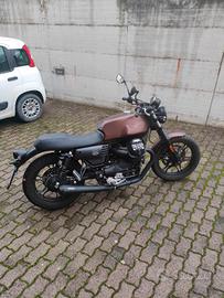 Moto Guzzi v7 night stone 