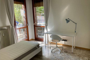 Stanza singola in appartamento condiviso