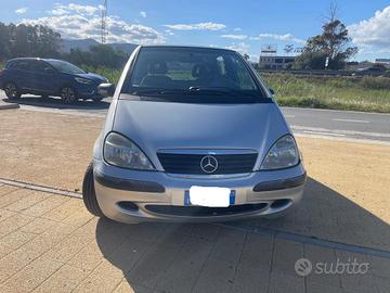 Mercedes classe A per Neo-patentati