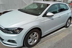 W Polo