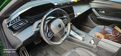 PEUGEOT 308 Plug-in Hybrid 180 e-EAT8 Allure