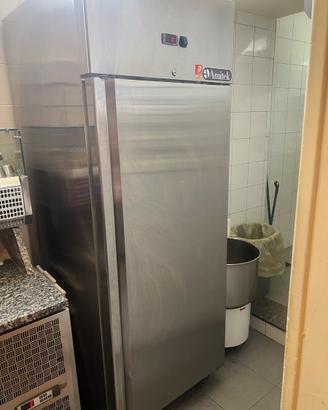 Colonna frigo 700 litri