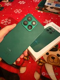 Cellulare nuovo usato pochissime volte