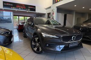 Volvo V60 Cross Country B4 (d) AWD automatico Ulti