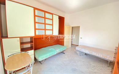 Trilocale in Via Antonio di Vincenzo con Balcone