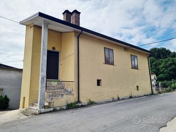 Casetta indipendente con posto auto