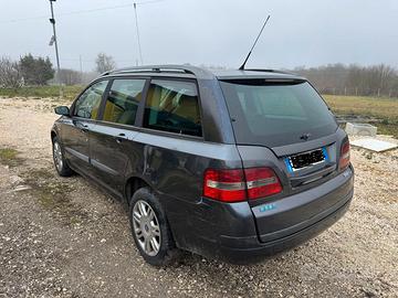 Fiat Stilo SW con motore da sistemare