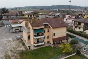 Palazzo / Stabile di 1620 m² con più di 5 locali a