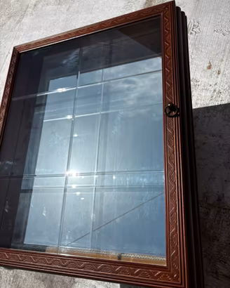 Vetrinetta da parete in legno con specchio