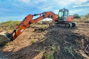 Escavatore hitachi zx 240