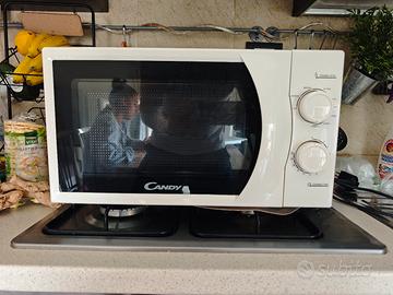 Forno a microonde Candy con Grill