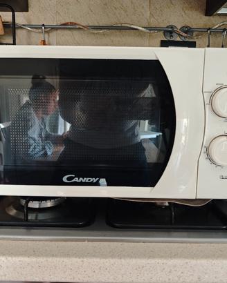 Forno a microonde Candy con Grill