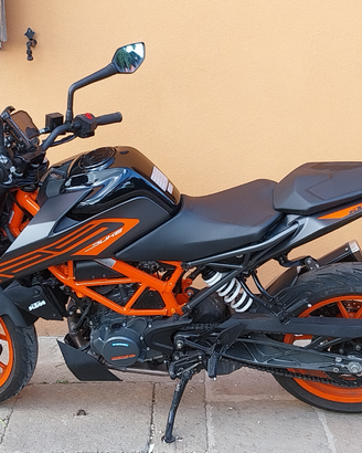 KTM DUKE 125 black