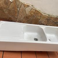 Lavandino a due bocche dolomite