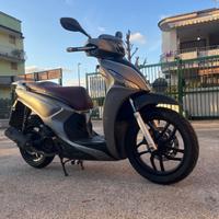 Kymco People 200i S
