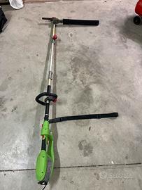 Decespugliatore elettrico lungo