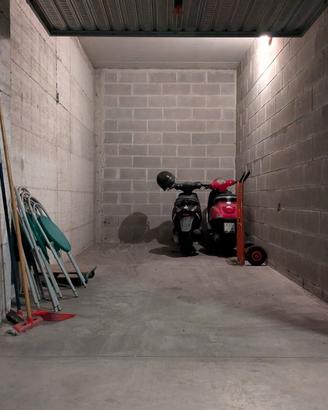 Box auto 18 mq - Viale Lancetti Milano