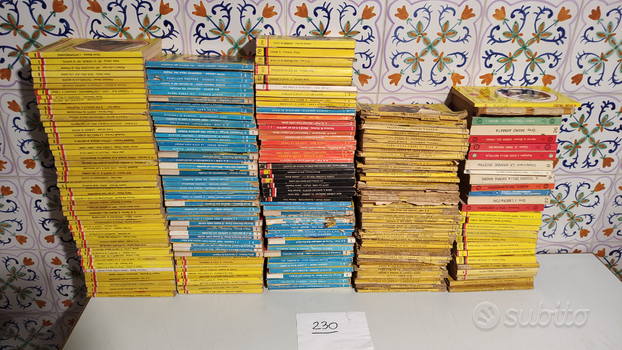 Grande lotto libri gialli mondadori anni 50 60 70 usato  Cagliari