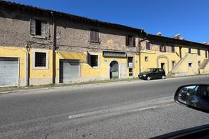 NEGOZIO A ALBANO LAZIALE