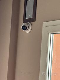 Diffusore audio a parete cornice scura un pezzo