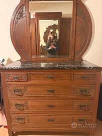Como`  in legno massello con specchiera.