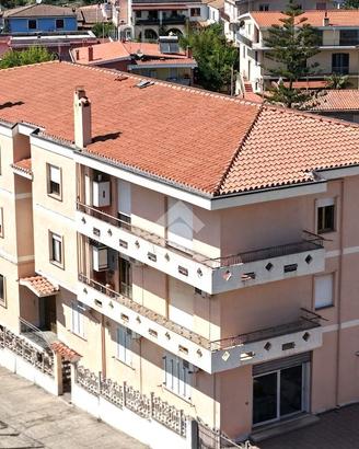 4 LOCALI A BARI SARDO