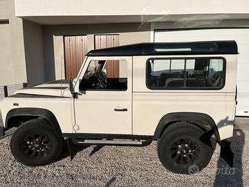 LAND ROVER Defender - 2008