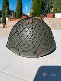 Elmetto militare vintage da collezione
