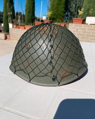 Elmetto militare vintage da collezione