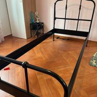 Coppia di lettini in ferro nero singoli 90x210