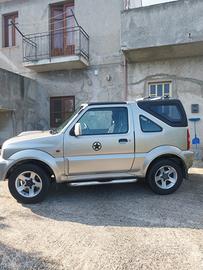Suzuki jeep